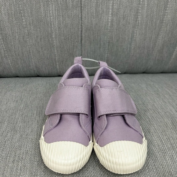Kids Purple Sneakers size 10 - Picture 1 of 4